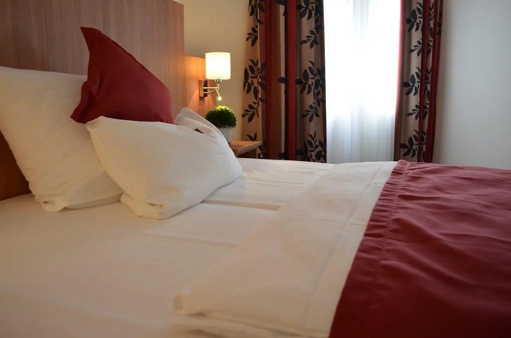 Ambassador Apparthotel Grasbrunn 3*,  Tyskland