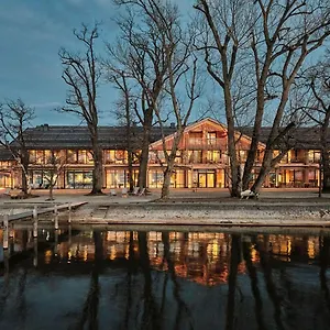 Hotel Chiemgauhof Lakeside Retreat